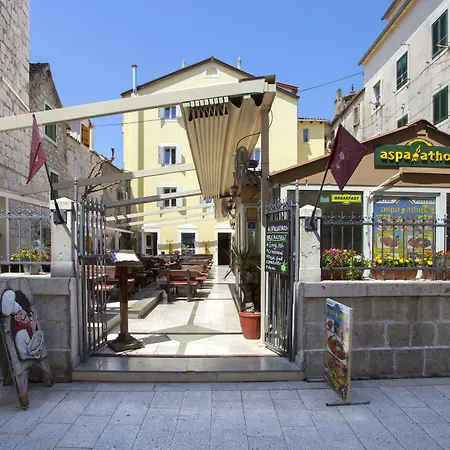 Aspalathos Hotel