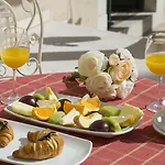 Ξενοδοχείο Aspalathos 4*