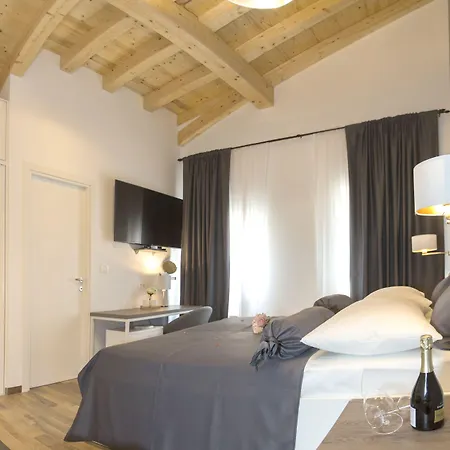 Hotel Aspalathos 4*