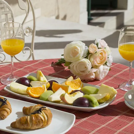 Hotell Aspalathos 4*