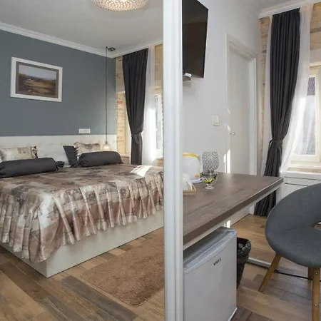 Aspalathos 4* سبليت