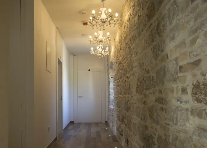 فندق Aspalathos 4*