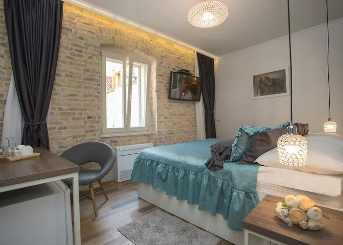 فندق Aspalathos 4*