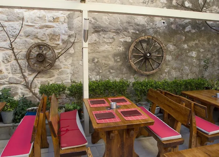 فندق Aspalathos 4*
