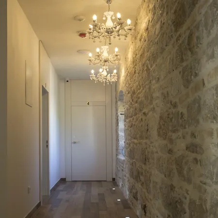 מלון Aspalathos 4*